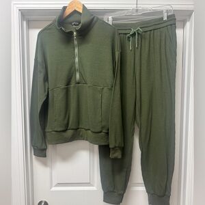 Forest Green Women's Jogger Set